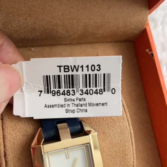 COPY - Tory Burch Watch NWT - Picture 7 of 7